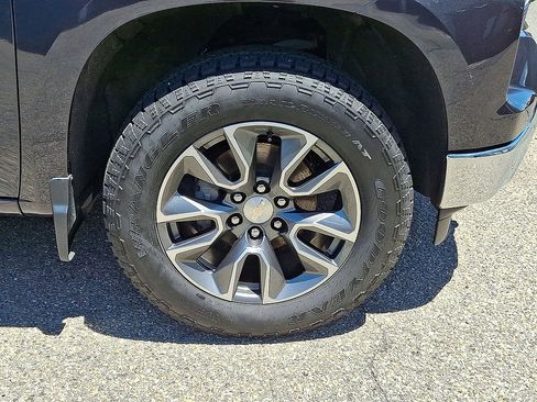 Certified 2023 Chevrolet Silverado 1500 LT AWD/4WD image 27