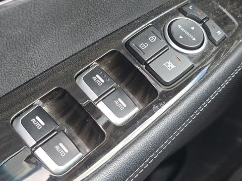 Used 2020 Kia Sorento EX FWD image 26