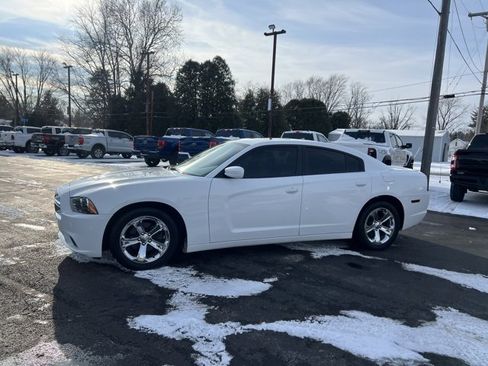 Used 2012 Dodge Charger SXT Plus image 11