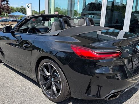 Used 2024 BMW Z4 M40i w/ Premium Package RWD image 2