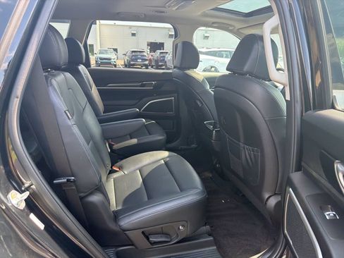 Certified 2023 Kia Telluride S w/ S Sunroof Package AWD/4WD image 21