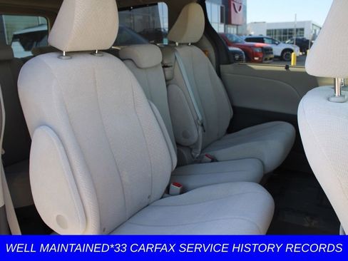 Used 2013 Toyota Sienna LE w/ Towing Pkg image 21