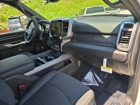 New 2026 RAM 2500 Big Horn AWD/4WD image 27
