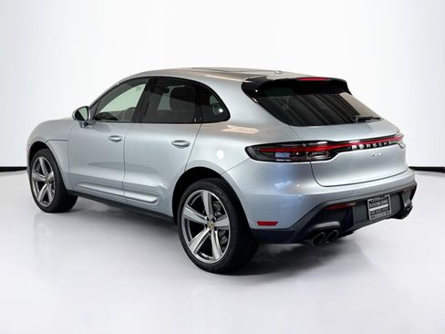 Used 2024 Porsche Macan image 3