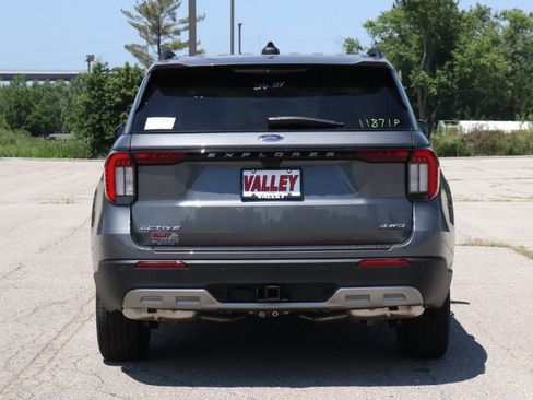 New 2026 Ford Explorer Active w/ Active Comfort Package AWD/4WD image 7