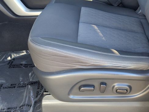 Certified 2021 Nissan Titan SV w/ SV Convenience Package image 19