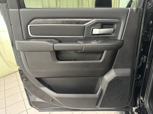 Used 2024 RAM 2500 Big Horn w/ Night Edition image 37