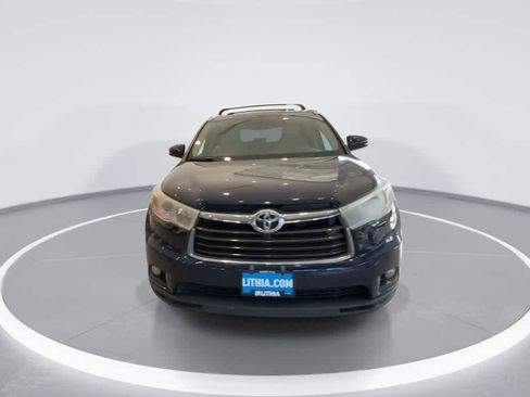 Used 2016 Toyota Highlander XLE w/ Protection Package #3 AWD/4WD image 3