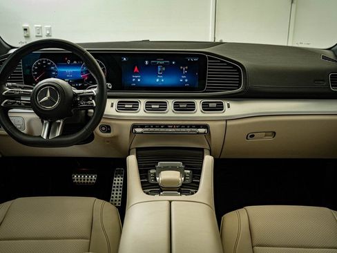 Certified 2024 Mercedes-Benz GLS 450 4MATIC image 34
