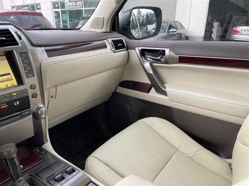 Used 2011 Lexus GX 460 image 61