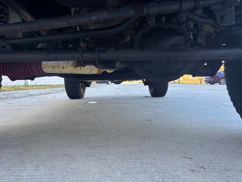 Used 2015 Jeep Wrangler Unlimited Sahara w/ Connectivity Group image 17