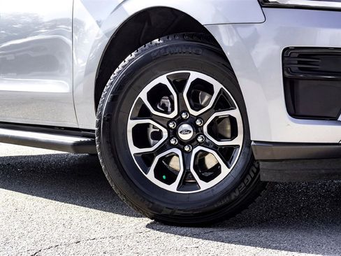 Used 2024 Ford Expedition XLT image 2