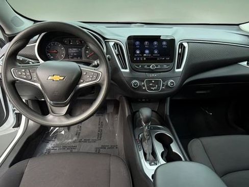 Used 2024 Chevrolet Malibu LS FWD image 16