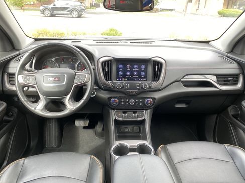 Used 2022 GMC Terrain AT4 image 12