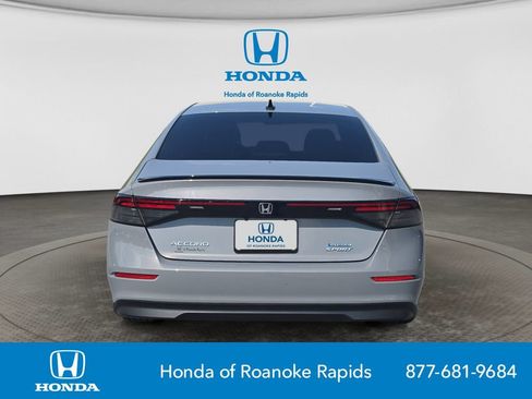 Used 2024 Honda Accord Sport image 4