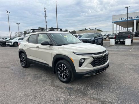 New 2026 Chevrolet TrailBlazer ACTIV w/ Convenience Package image 1