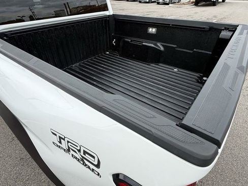 Certified 2025 Toyota Tacoma TRD Off-Road image 32