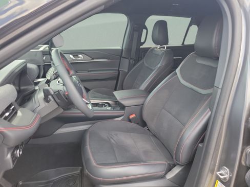 Used 2025 Ford Explorer ST AWD/4WD image 17