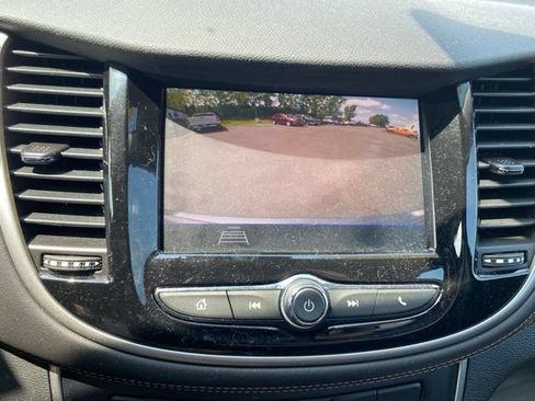 Used 2020 Chevrolet Trax LT FWD image 8