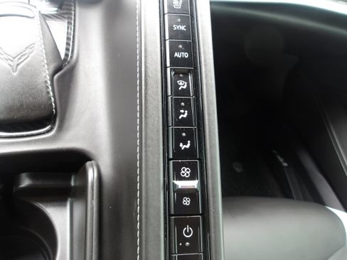 Certified 2022 Chevrolet Corvette Stingray Premium Cpe w/ Z51 Performance Package image 20