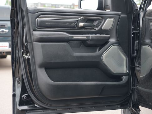 Used 2020 RAM 1500 Limited w/ Black Appearance Package AWD/4WD image 17