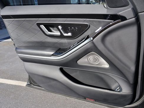 Used 2022 Mercedes-Benz S 500 4MATIC image 37