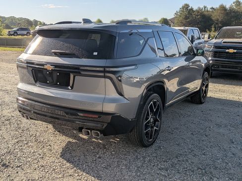 New 2026 Chevrolet Traverse High Country FWD image 8