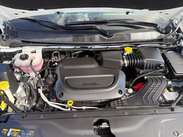 Used 2026 Chrysler Pacifica Select FWD image 15