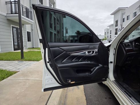 Used 2015 INFINITI Q70 3.7 RWD image 38