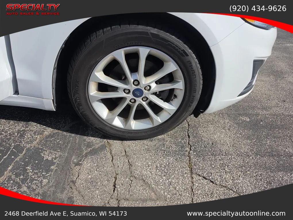 Used 2020 Ford Fusion SE FWD image 32