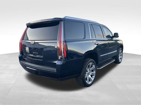 Used 2020 Cadillac Escalade Luxury image 4