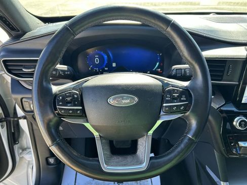Used 2022 Ford Explorer Platinum w/ Equipment Group 601A image 59