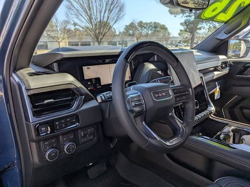 New 2026 GMC Yukon XL Elevation w/ Elevation Premium Package image 9