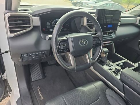 Used 2024 Toyota Tundra Limited AWD/4WD image 16