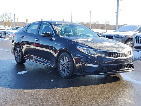 Used 2020 Kia Optima LX image 4