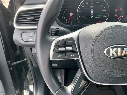 Used 2020 Kia Sorento EX image 16