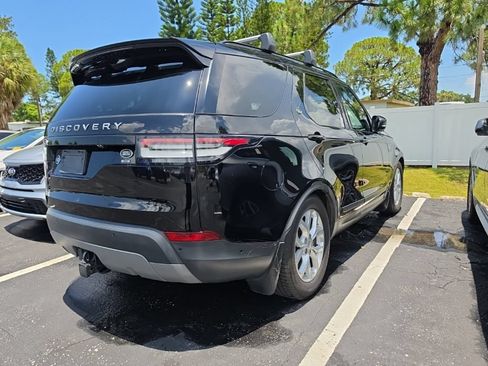 Used 2019 Land Rover Discovery SE AWD/4WD image 16
