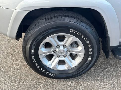 Used 2022 Toyota 4Runner SR5 Premium image 41