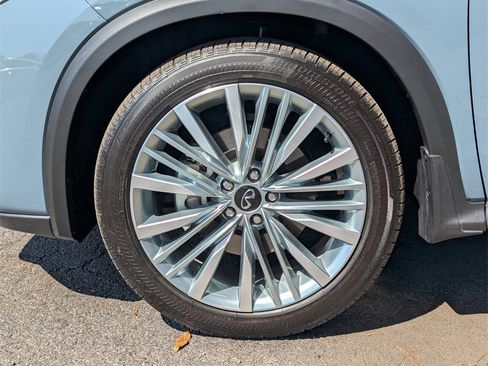 Used 2024 INFINITI QX50 Sensory image 32