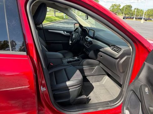 Used 2020 Ford Escape SE Sport AWD/4WD image 32