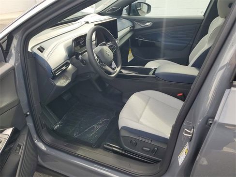 New 2025 Volkswagen ID.4 Pro S Plus image 17