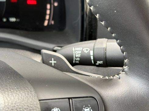 Used 2025 Toyota Camry SE FWD image 32