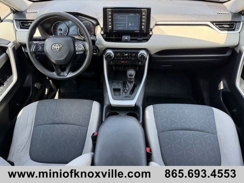 Used 2020 Toyota RAV4 XLE FWD image 18