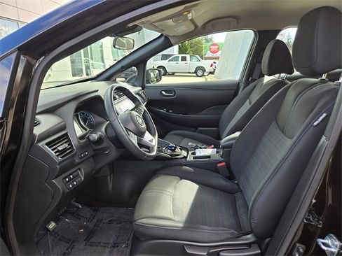 Used 2022 Nissan Leaf SV image 23