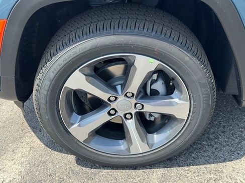 New 2026 Jeep Grand Cherokee Limited AWD/4WD image 10