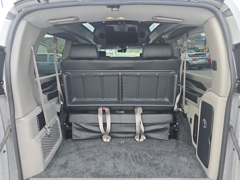 Used 2021 Chevrolet Express 2500 LS w/ Enhanced Convenience Package RWD image 5