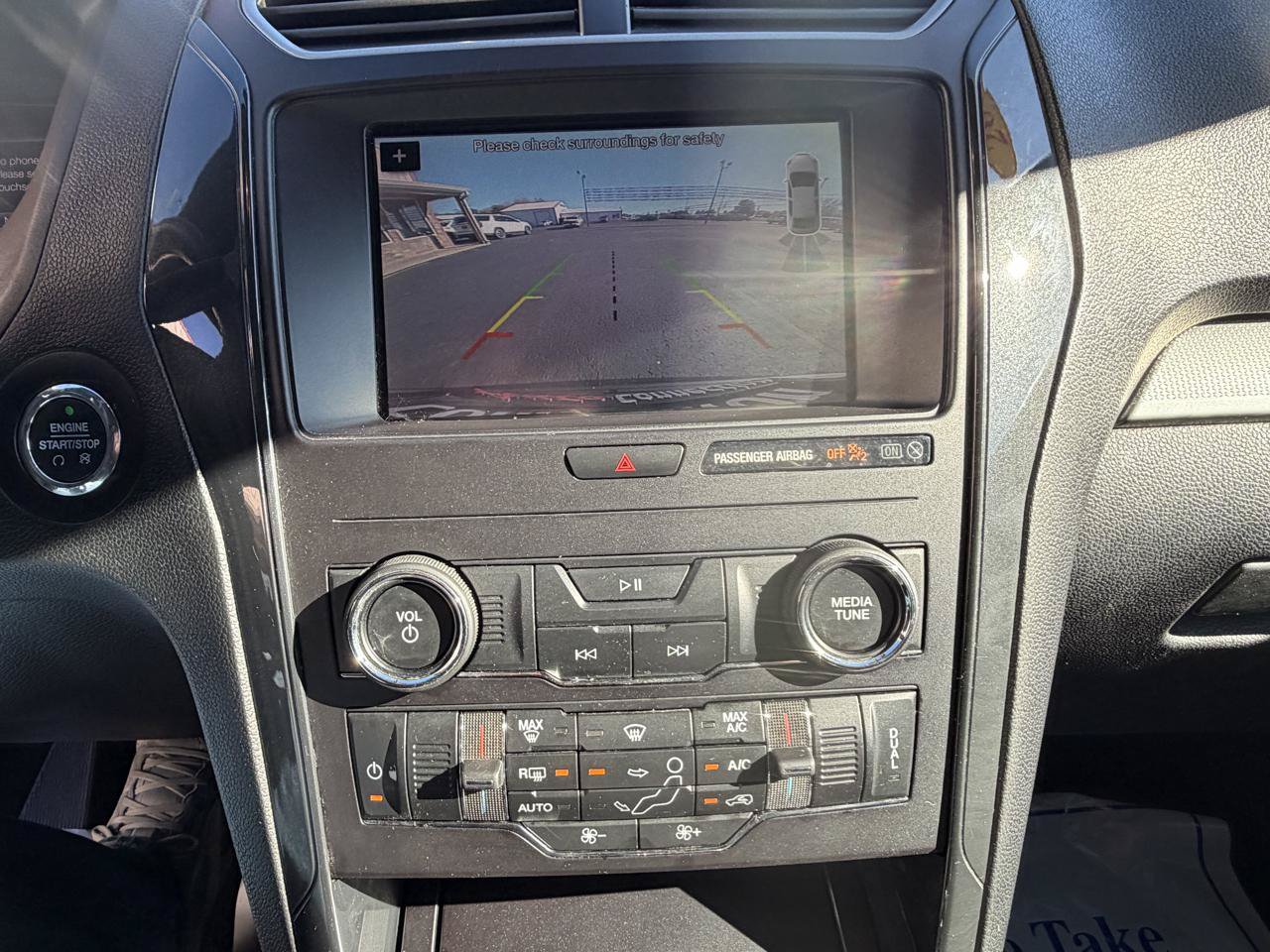 Used 2019 Ford Explorer XLT w/ Equipment Group 201A AWD/4WD image 34