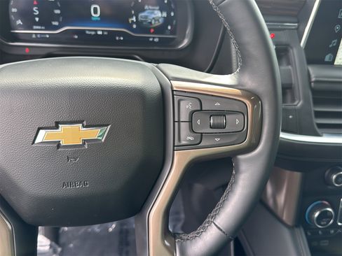 Used 2023 Chevrolet Suburban High Country w/ Premium Package 2 image 17