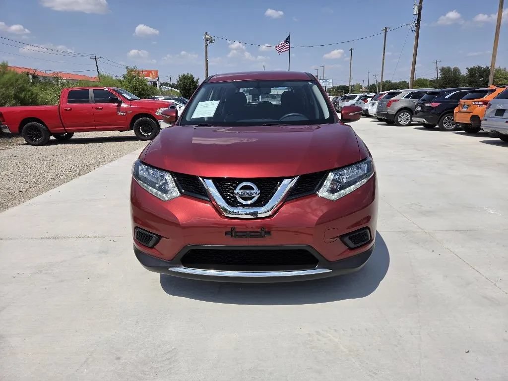 Used 2015 Nissan Rogue S FWD image 2