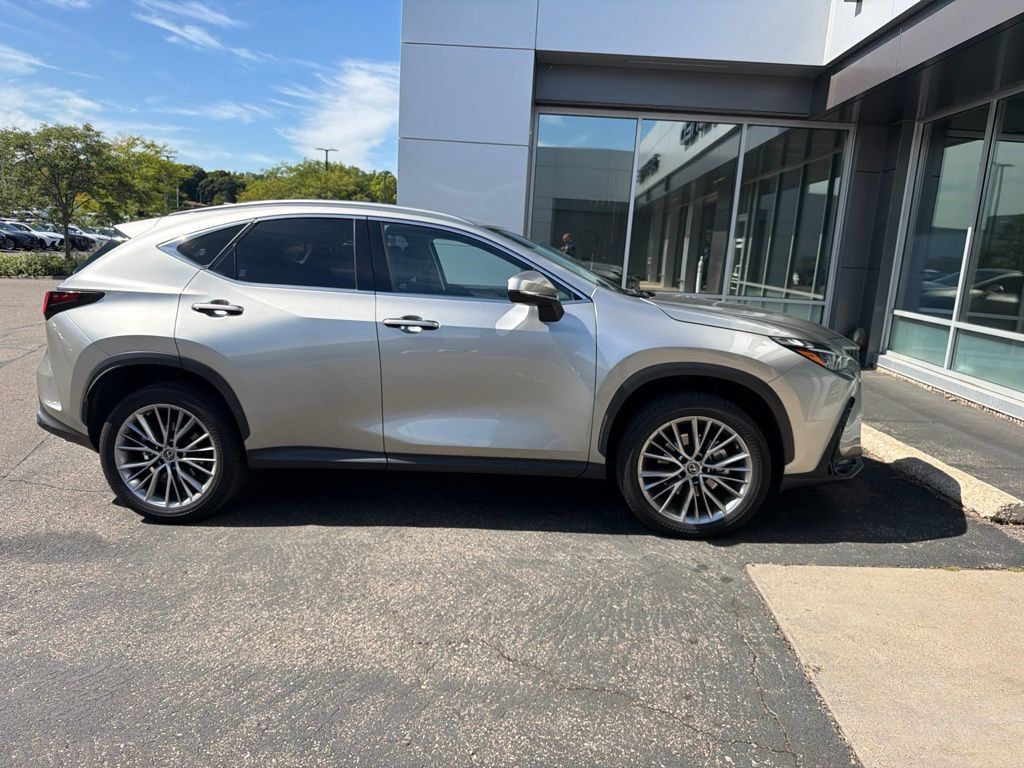 Used 2022 Lexus NX 350 AWD image 7